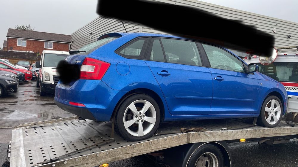 Dezmembrez Skoda Rapid spaceback 2015 1.2 tsi