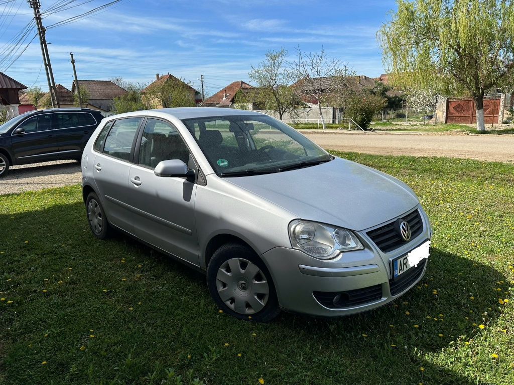 Vând Volkswagen Polo