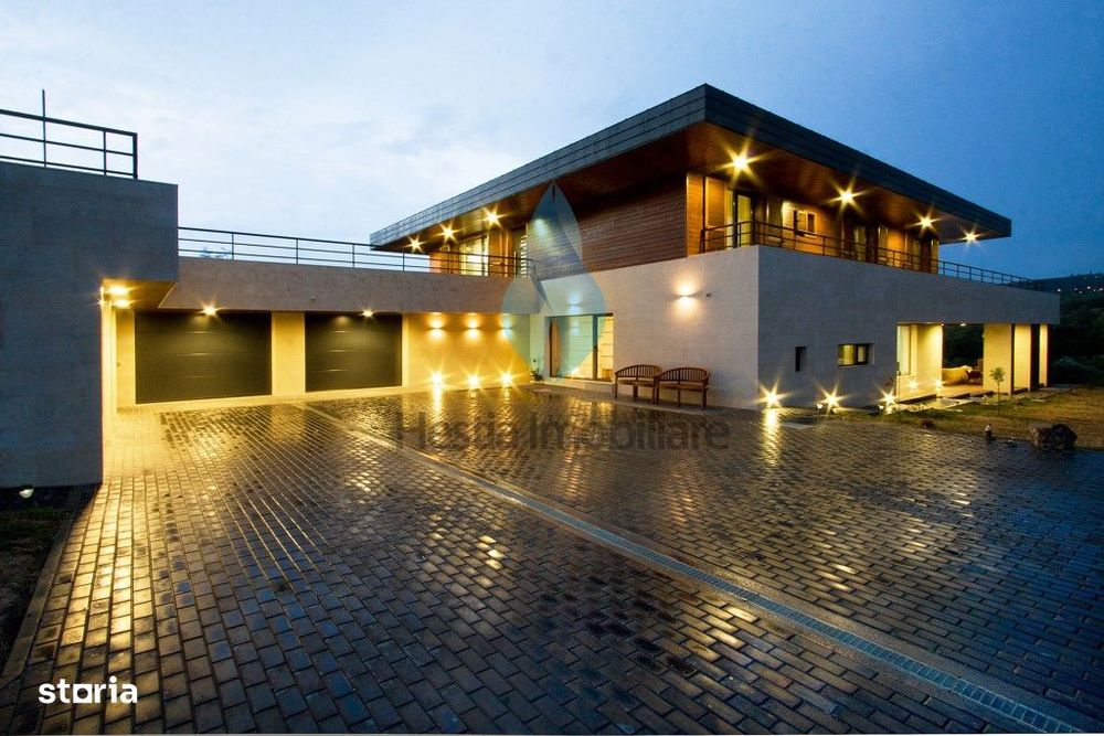 Vila eleganta tip ,,Smart Home", teren 7500 mp,Barnova -Iasi.
