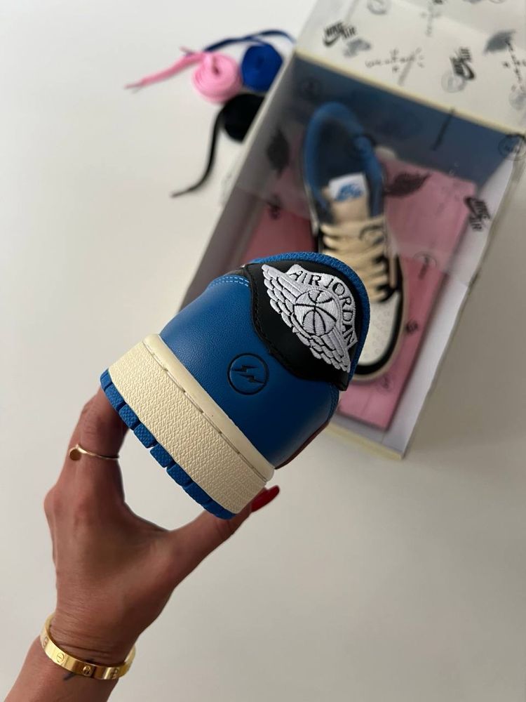 Travis Scott x Fragment x Air Jordan 1 Low