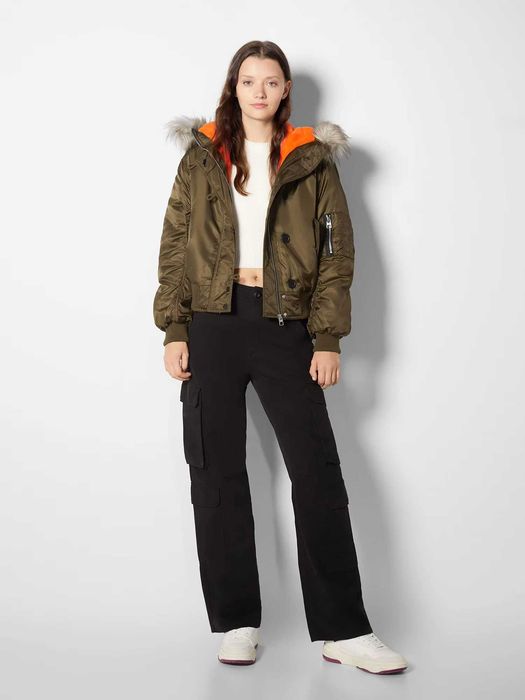 Дамско яке Bershka