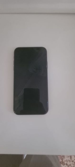 Vand iphone 11 128gb 84% sanatatea la baterie!!