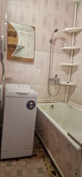 Продаю квартиру в шахтинске ул. ЛЕНИНГРАДСКАЯ