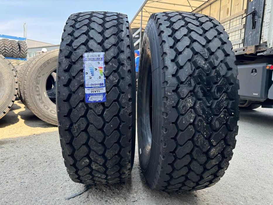 Marca INFINITY de tractiune 385/65R22.5 on/off cu garantie