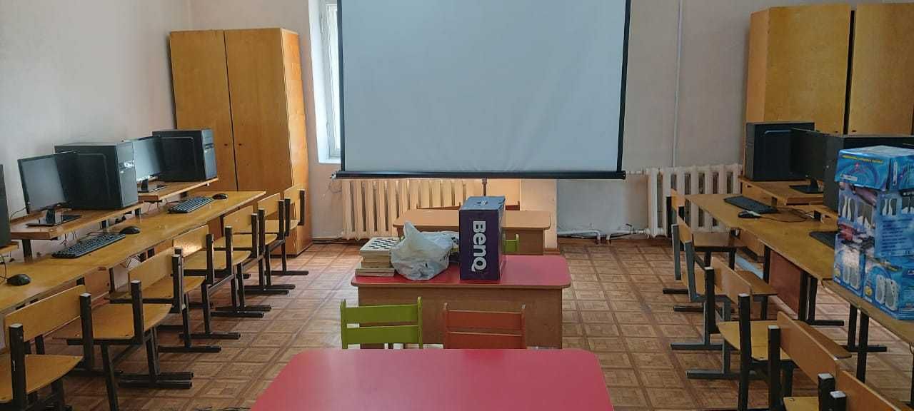 СРОЧНО продаю содержимое школы