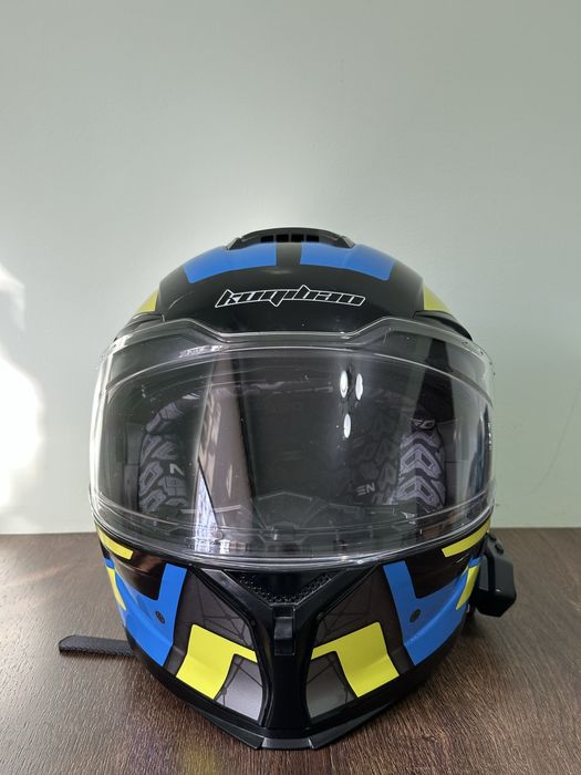 Мотошлем почти новый