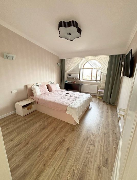 4/7-8/8 112 м2, Паркентский,новостройка кирпич,не мансарда,56 м2+56 м2