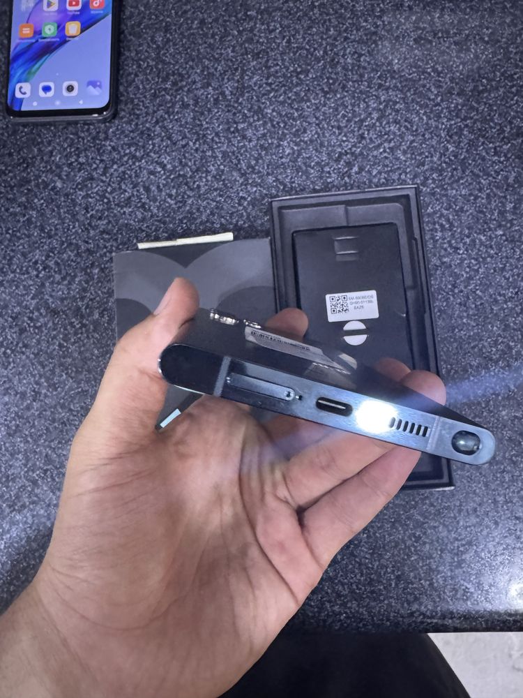 samsung s22 ultra pamit 12.256g ideal holatda karopka dak bor