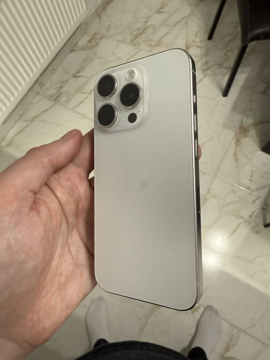 Iphone 15 pro, impecabil, in garantie