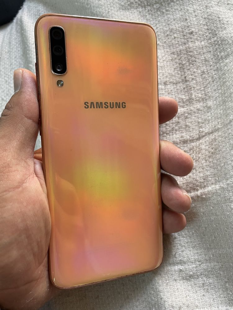Samsung A70 6]128 gb