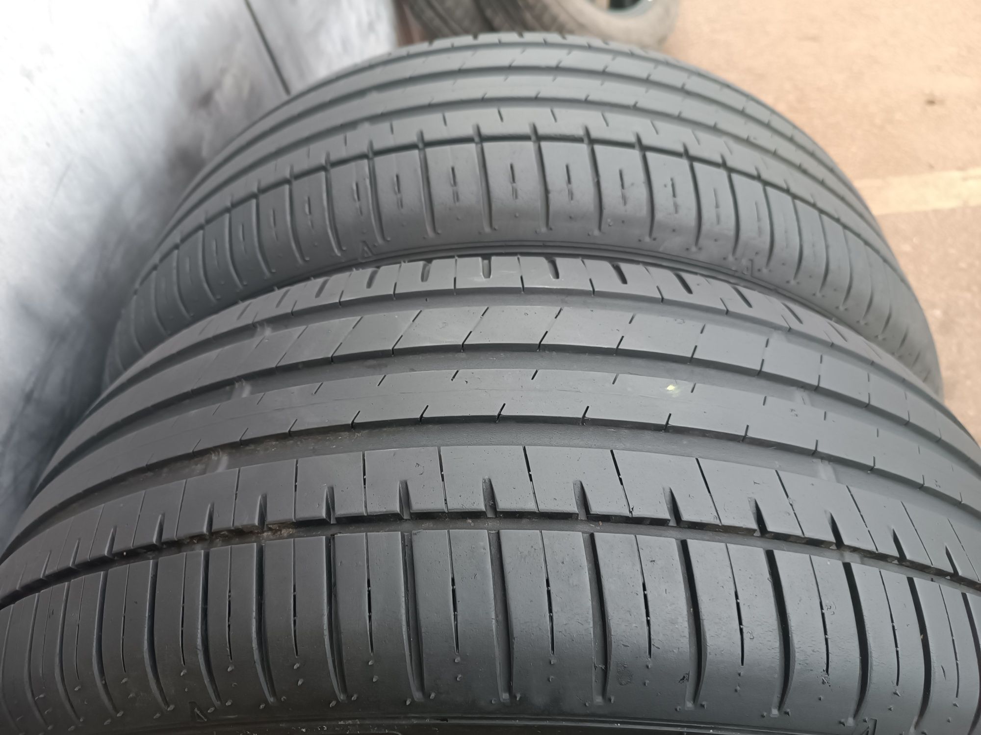 235/55/19 Falken