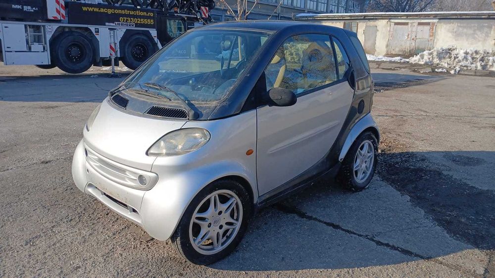 Dezmembrez Smart Fortwo 0.6 Benzina Din 2005-160.910