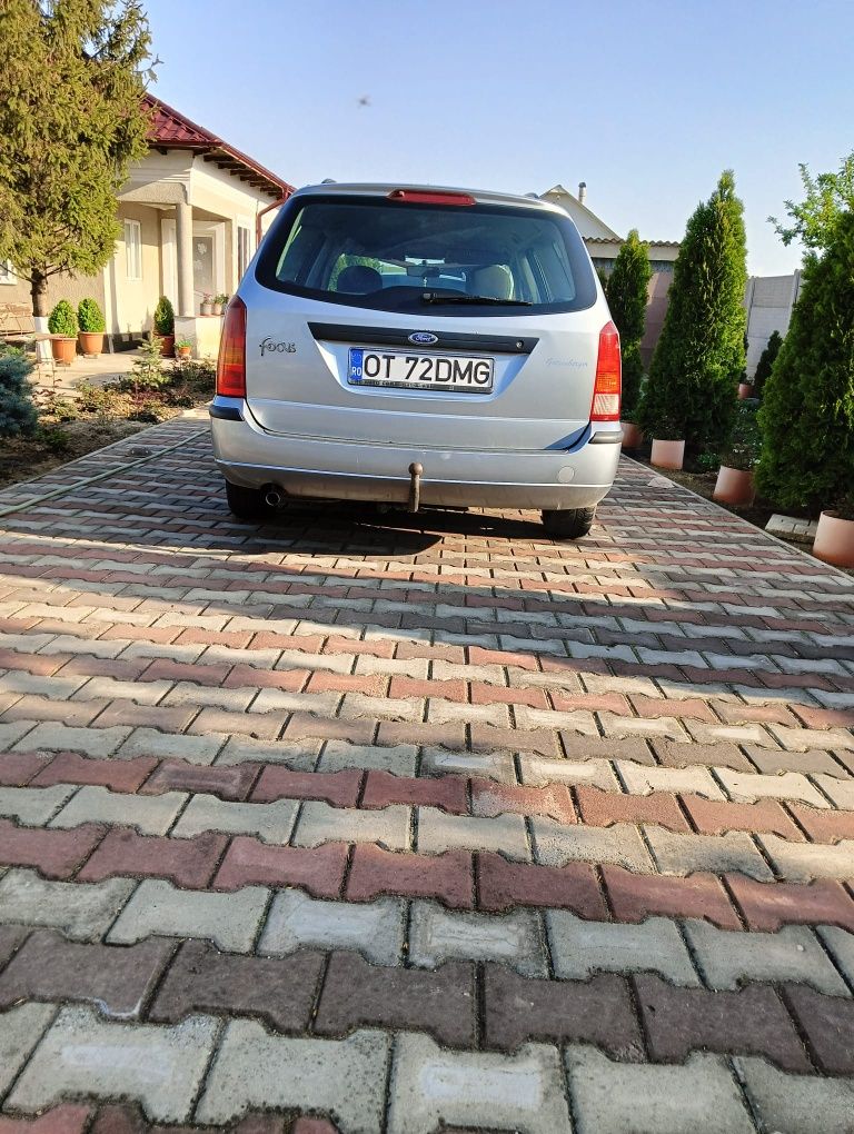 Vând Ford Focus 1.6 benzină+gpl