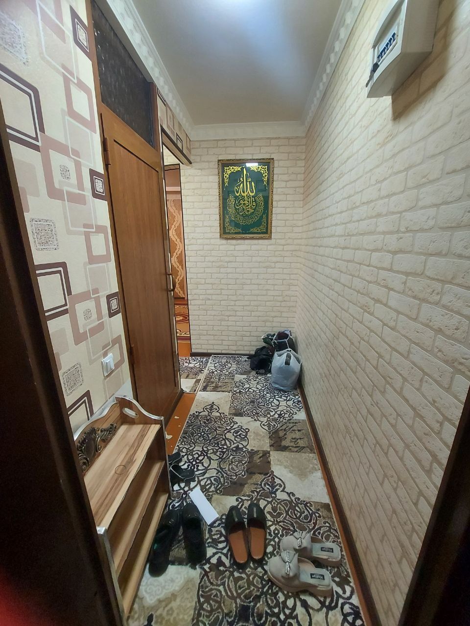 Ижарага берилади 2хона 4-этаж Гагарина Олтин Самарканд