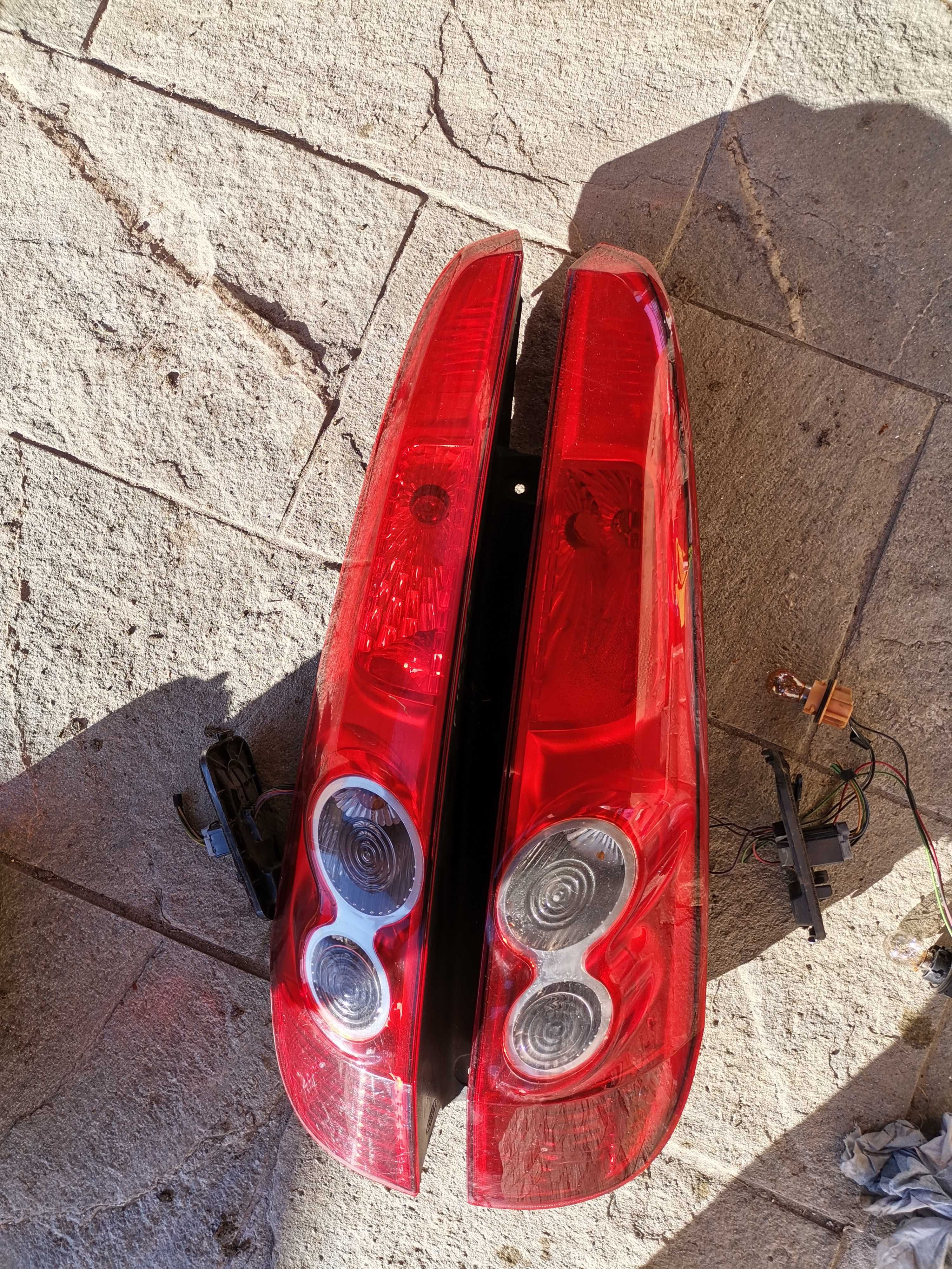 Ляв и Десен  заден Стоп за  за Форд Фиеста/Ford Fiesta 2005 --2008