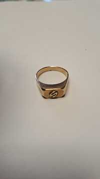 Златен дамски пръстен