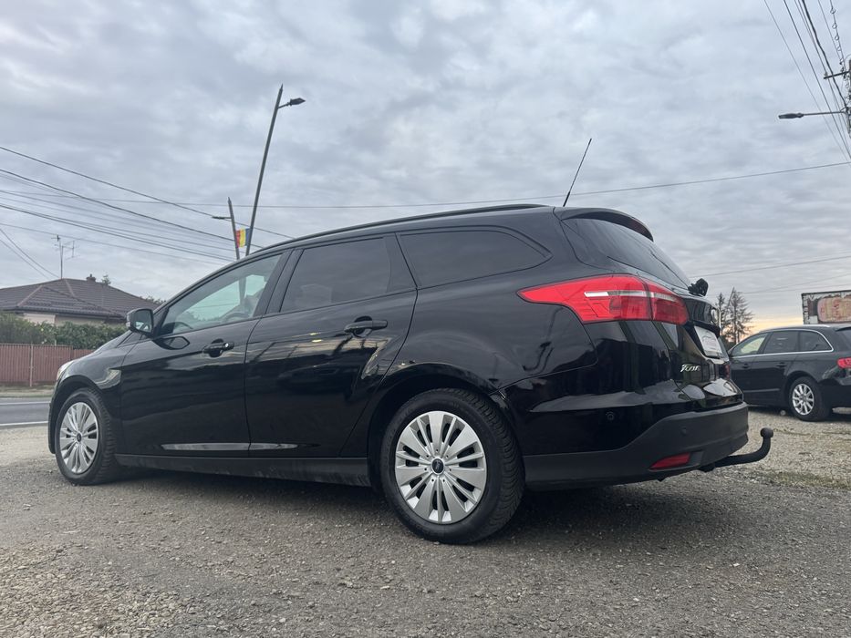 Ford Focus 2016 Benzina *Euro6*navi**led**parkassit**Rate/avans zero