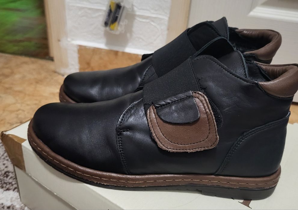 Vand ghetuțe piele naturala