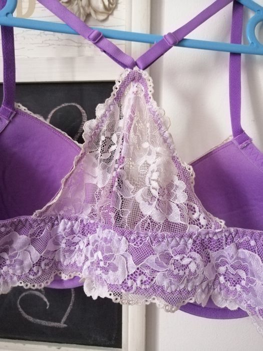 Sutien mov din dantela model deosebit Bodyflirt cupa 85 B