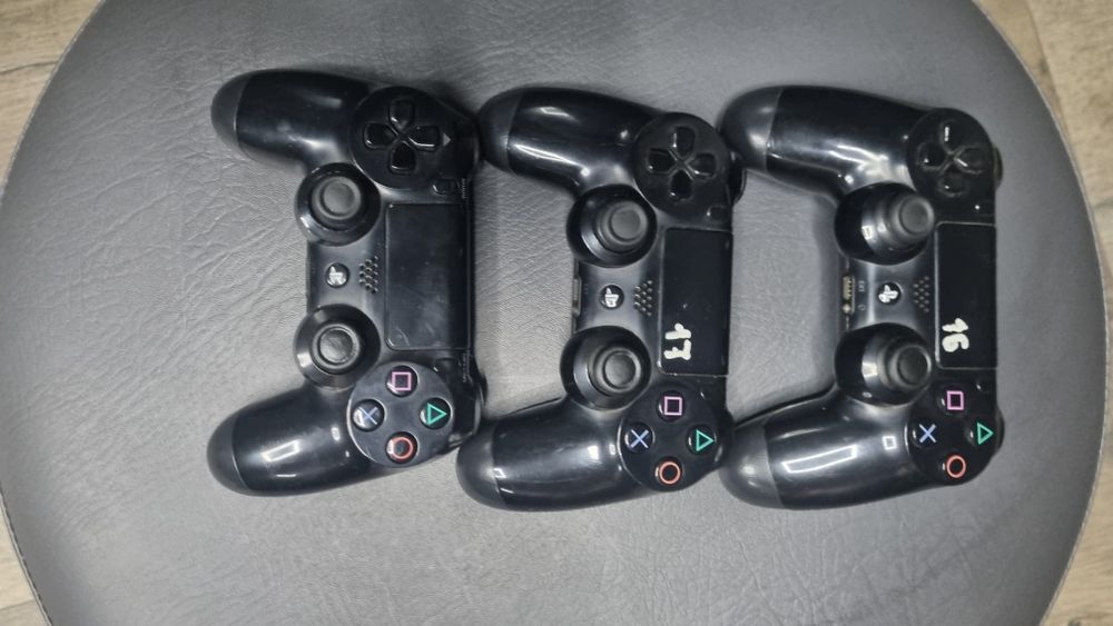 Playstatıon jostik sotiladi revizya 1 hamma joyi ishlidi aybi yoq