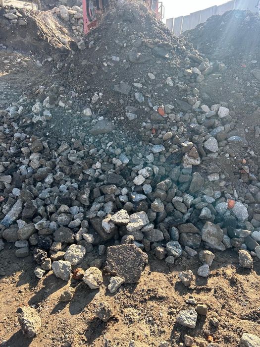 Beton concasat 18 mc de drum parcare/strada