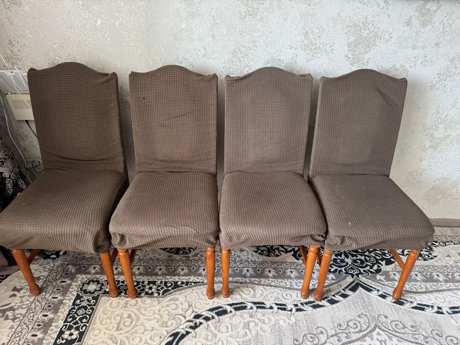 Продам 6 стульев