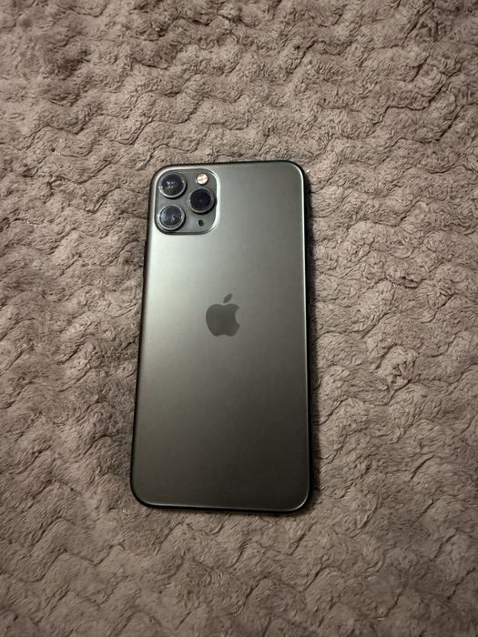 Продам Айфон 11 про 256 гб