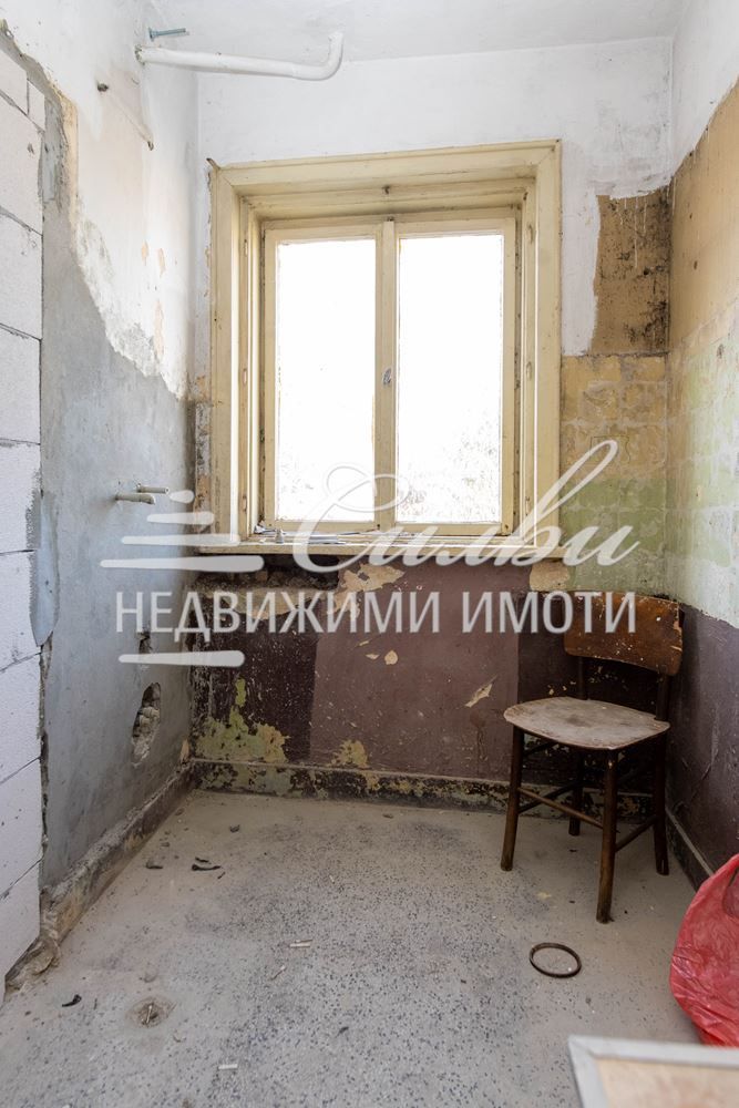 Продава се Тристаен апартамент в Шумен, Център - 71 кв.м за 1509 €/кв.м - Снимка #6