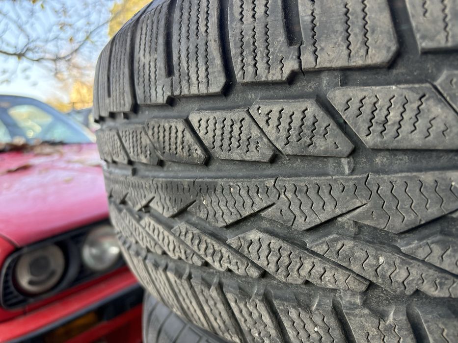 255/55/18 зимни гуми General