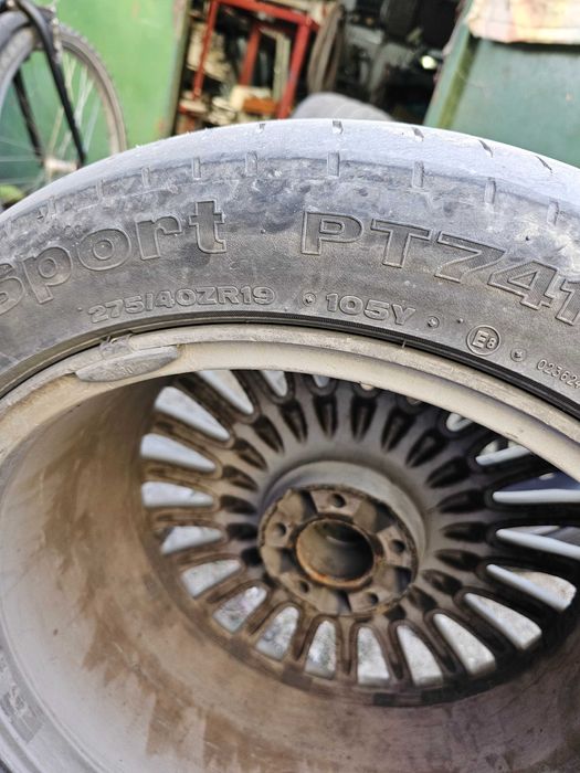 Автомобилни гуми 275x40x19 255x40x19
