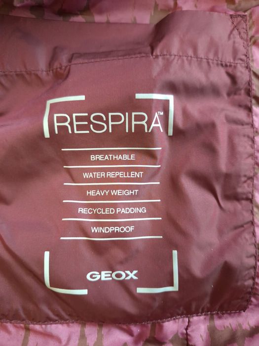 Geaca Geox, culoare visina putreda, noua, cu eticheta