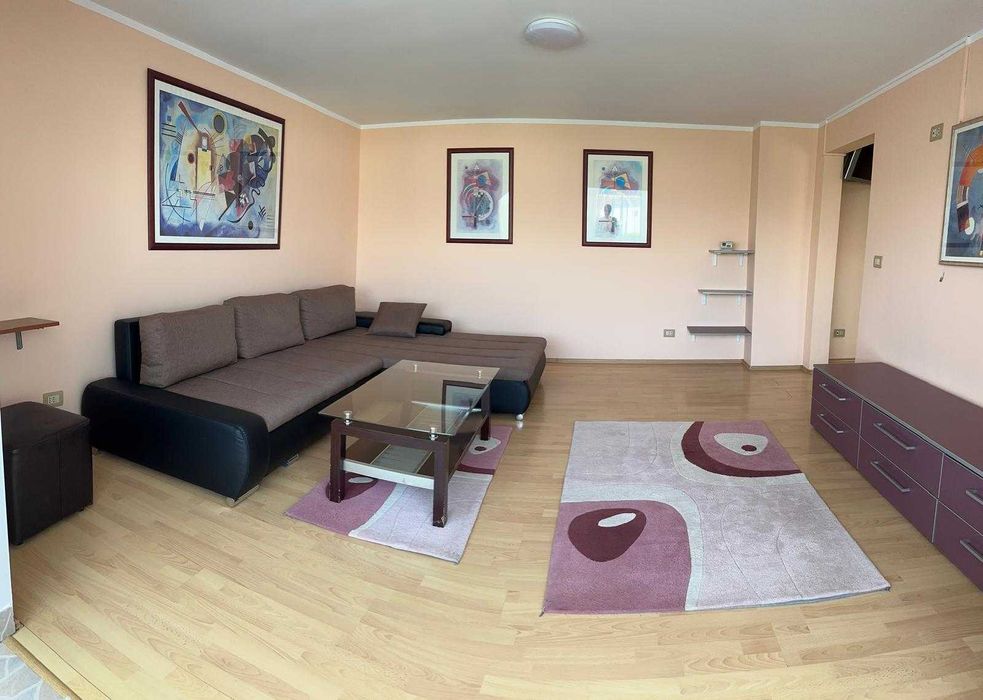 Apartament cu 3 camere decomandat
