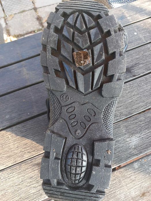 Обувки зимни с вата.