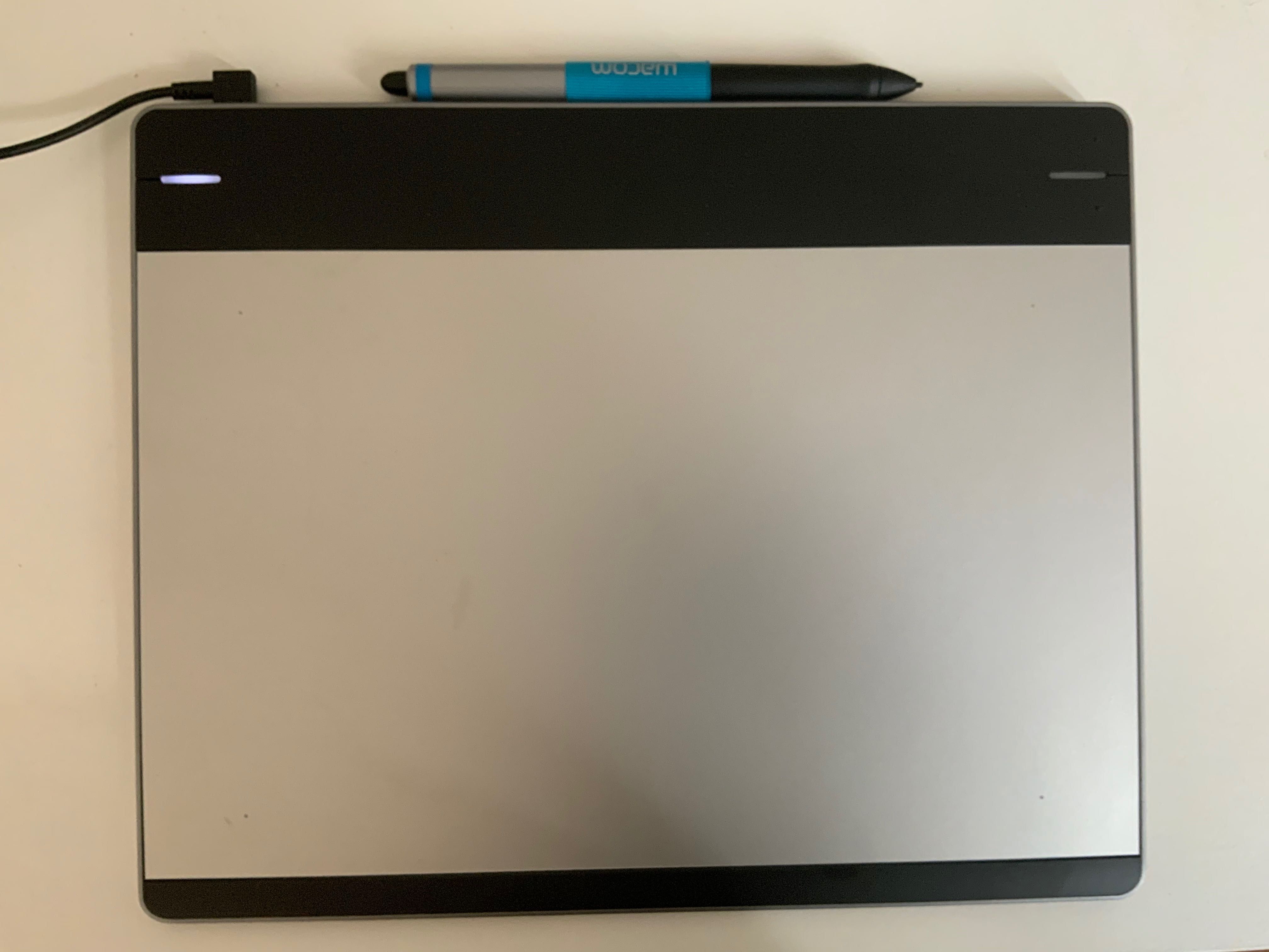 Графичен таблет Wacom Intuos Pen & Touch Medium CTH-680