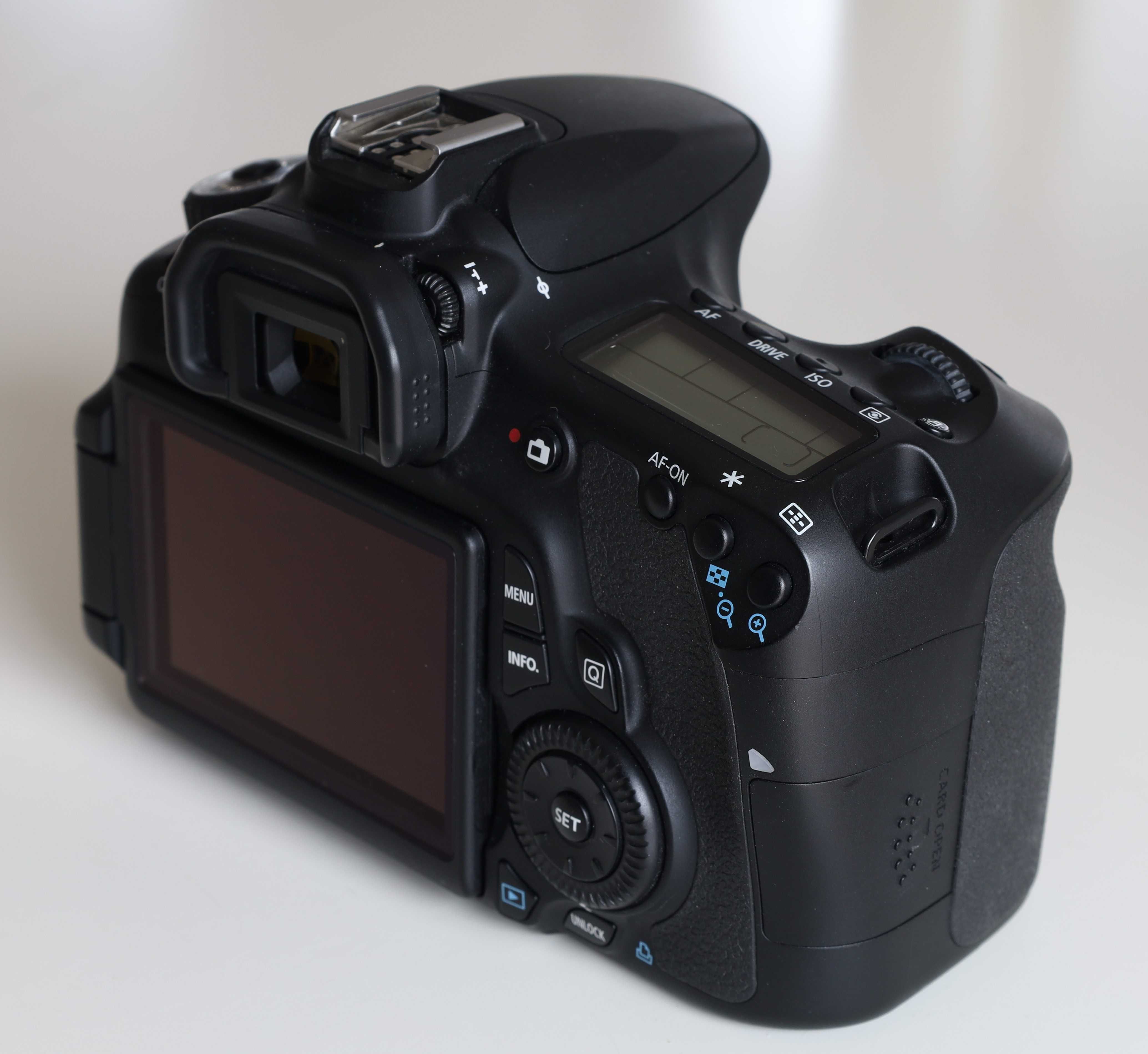Фотокамера Canon Eos 60d