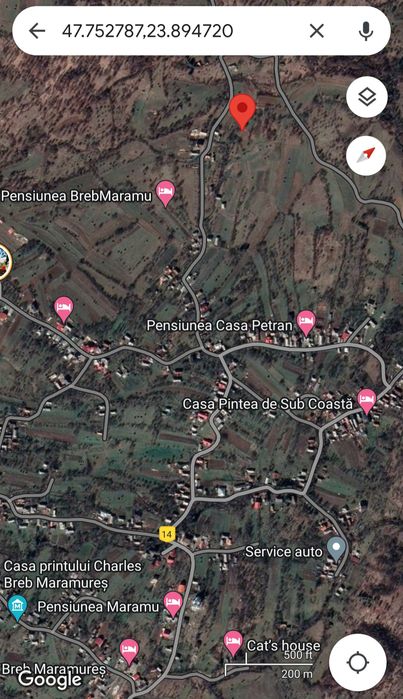 Teren cu priveliște frumoasa , traversat de un mic parau