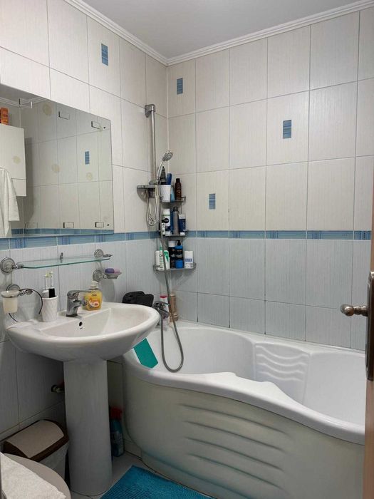 PROPRIETAR - Apart. 3 cam, complet utilat si mobilat, zona Apusului