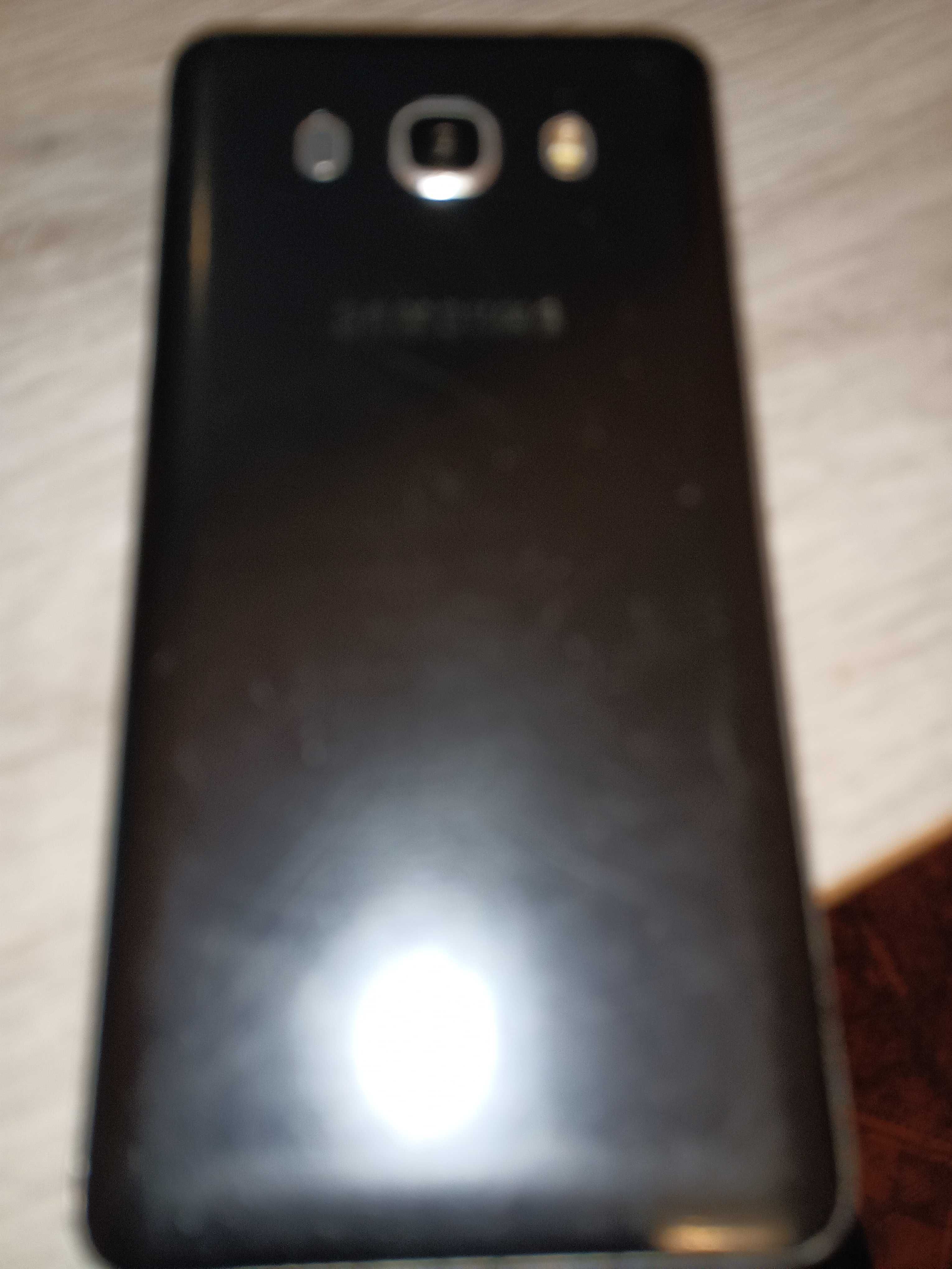 телефон Samsung j5 2016