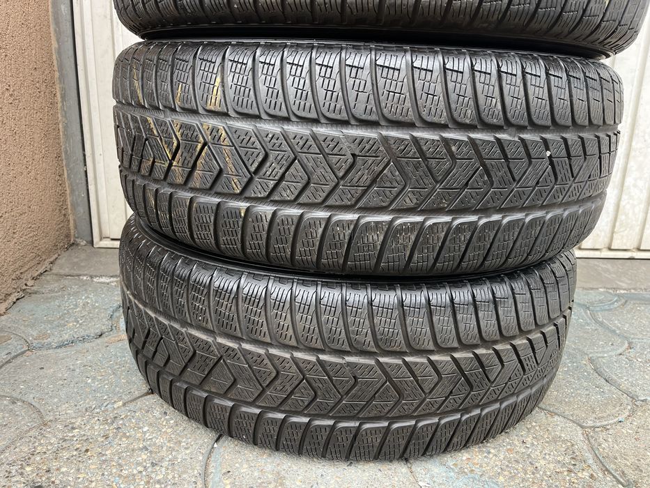 4 anvelope iarna 235/65 R17 Pirelli Scorpion, 5.5mm profil ramas!