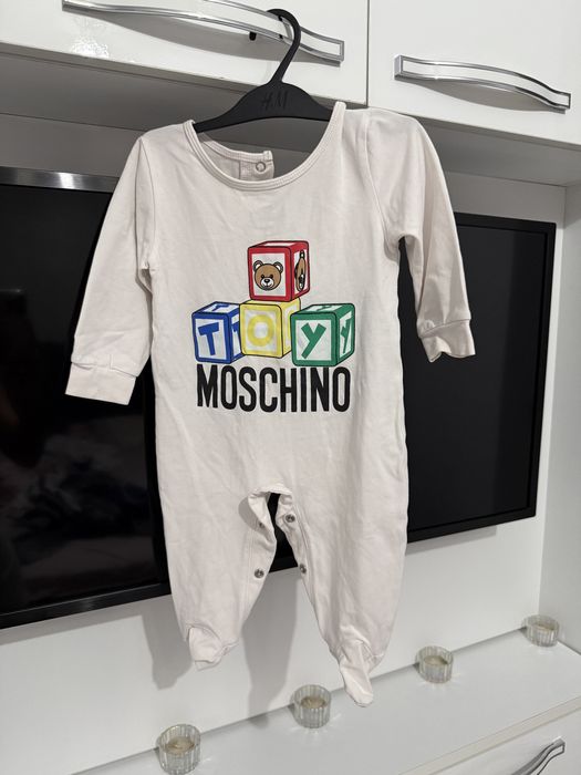 Salopeta gucci/ moschino/ burberry