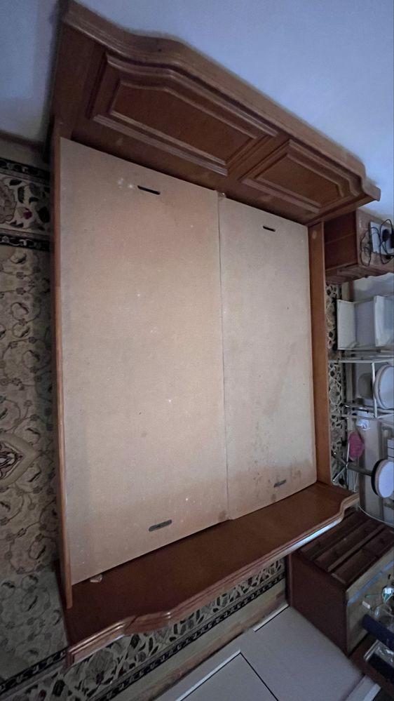 Кровать из натурального дерева