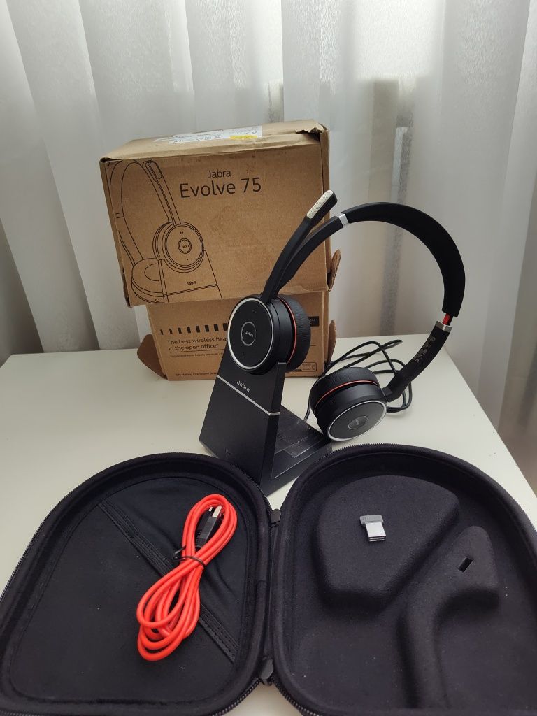 Новые наушники Jabra Evolve 75 + Зарядная станция + USB адаптер ПК США