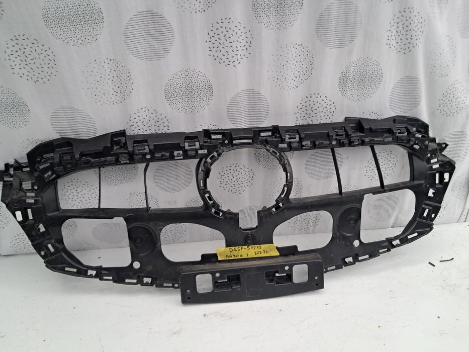 Грил решетка Мазда 2 2023/25г Mazda 2