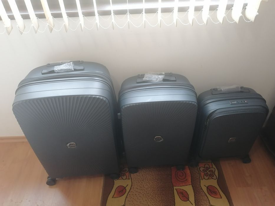Нови Два броя куфари за багаж голям и среден Grand Ghepard Grafitt Пол