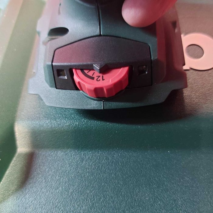 Акумулаторен ударен гайковерт Metabo SSW 18 LTX 400 BL