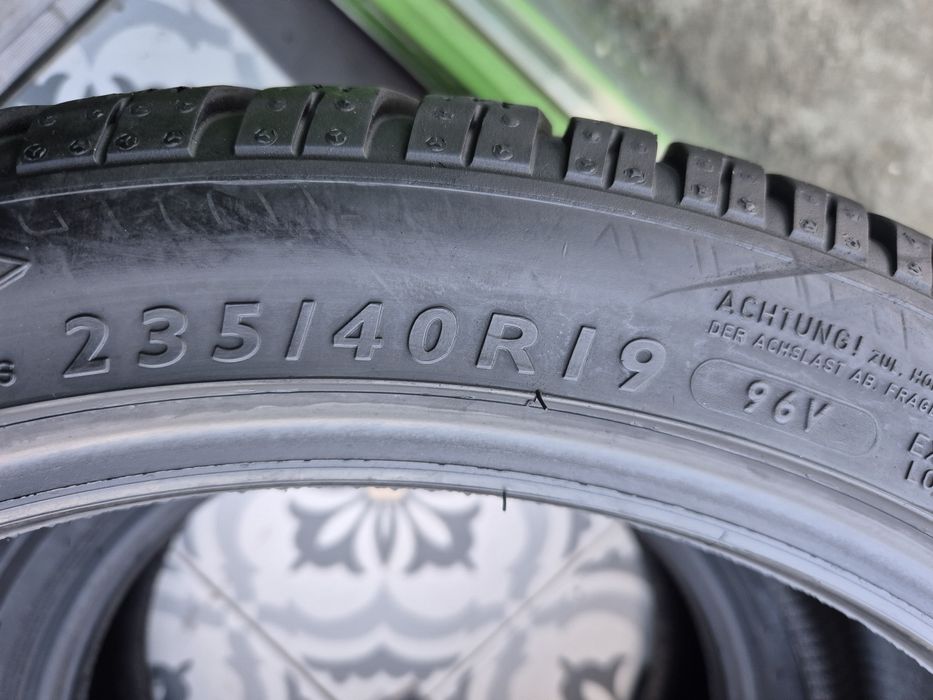 235 40 19 Anvelope de iarnă Dunlop Dot 27.24