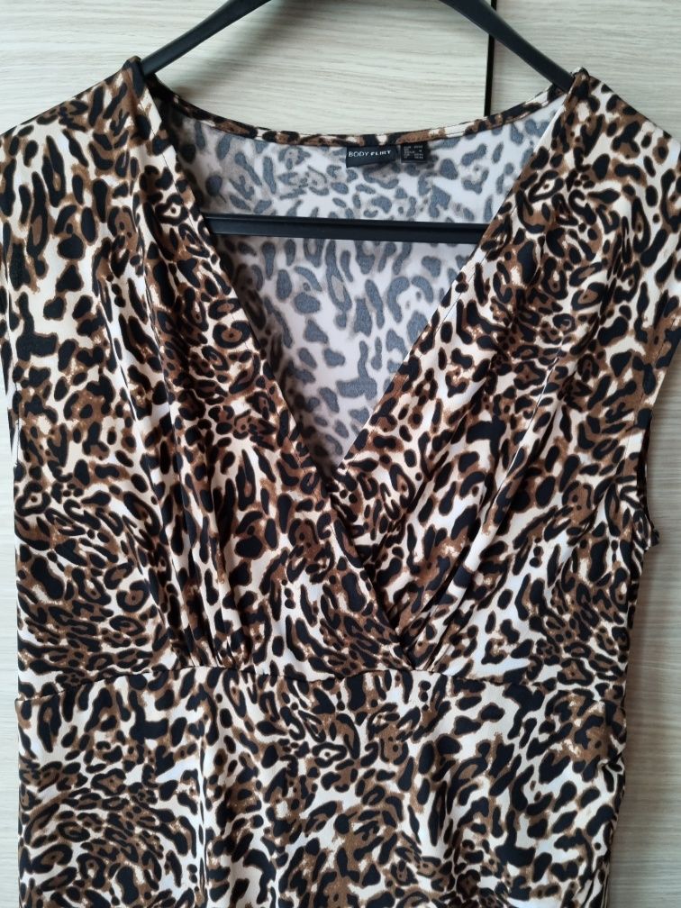 Rochie noua,animal print,42-44