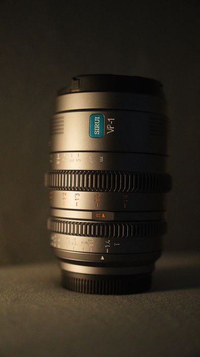 Obiectiv 35mm 1.4 vând sau schimb