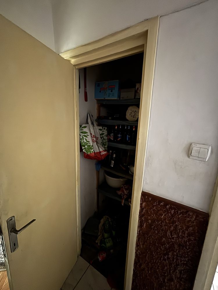 Vand Apartament 2 camere