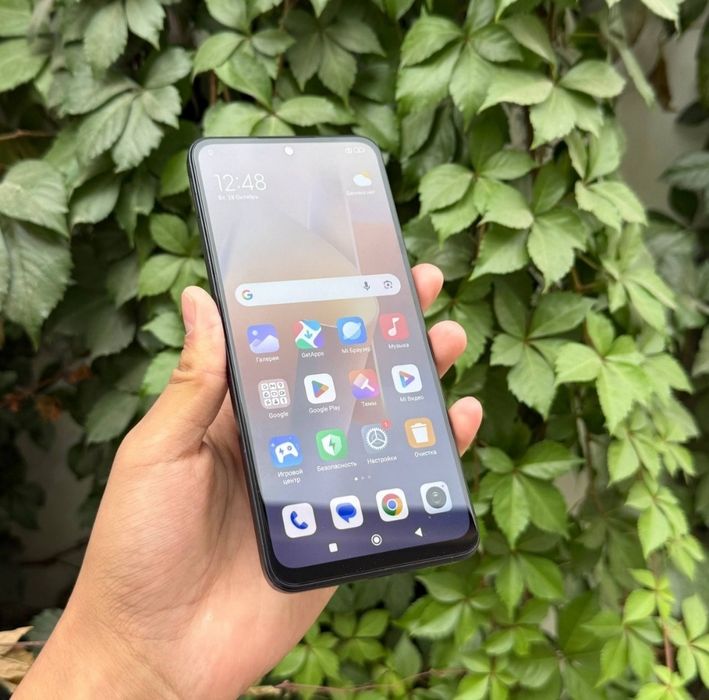 Redmi note 12  ideal.  4+4 x 128Gb